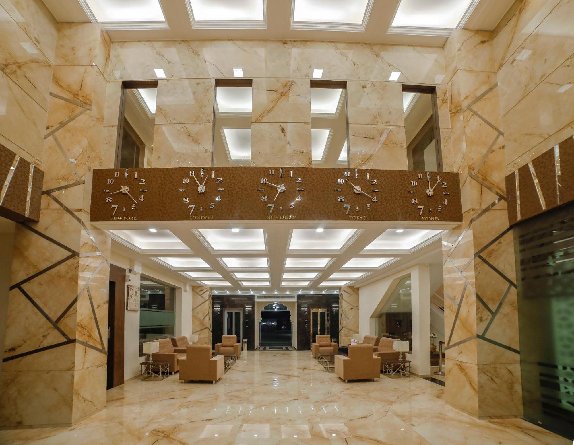 Hotel Annapurna De Royal Guntūr Extérieur photo